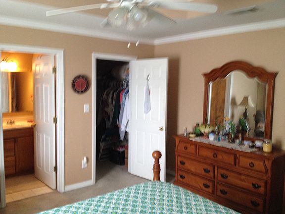 4th image of 3610 Southward Dr #A