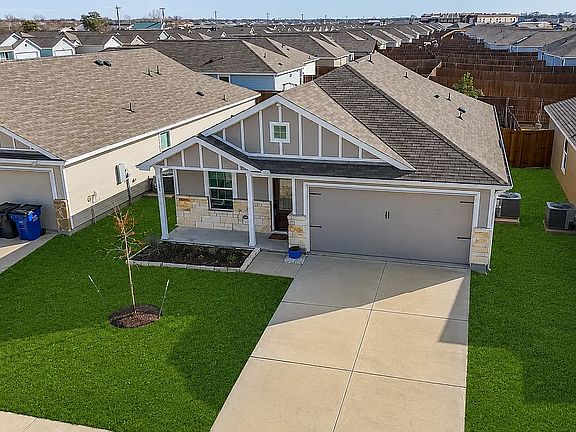 2nd image of 119 Cypress Ln