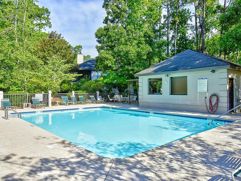 502 Pipers Ln — Photo 16