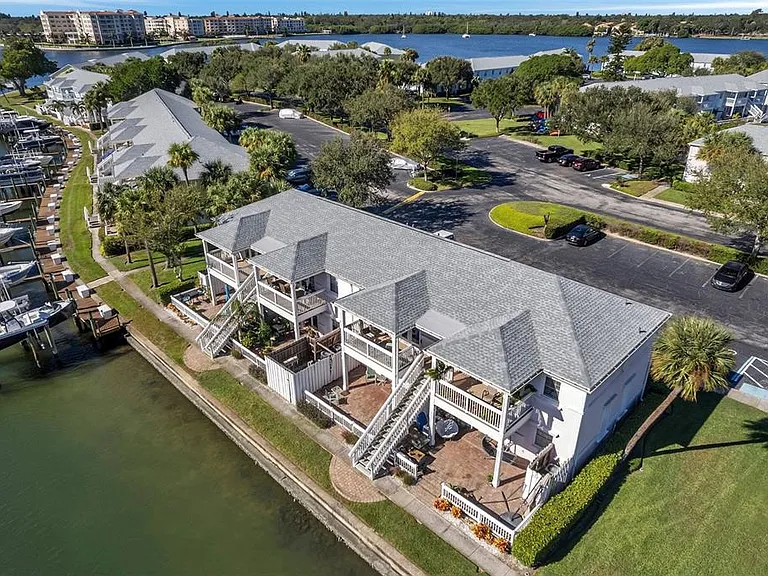 Starfish Dr SE — Photo 50