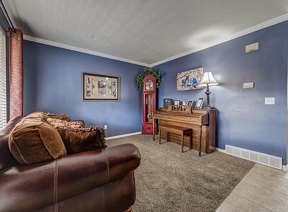 3rd image of 5768 W Ophelia Ln