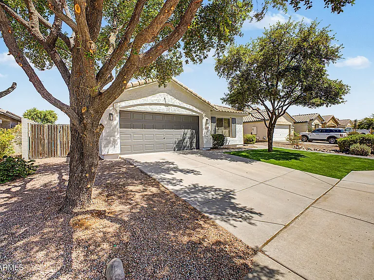 10202 E Juanita Ave — Photo 5