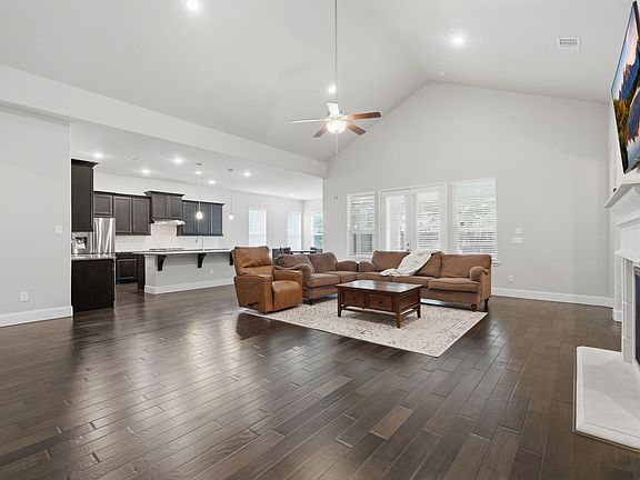 5th image of 21103 Bradford Grove Dr