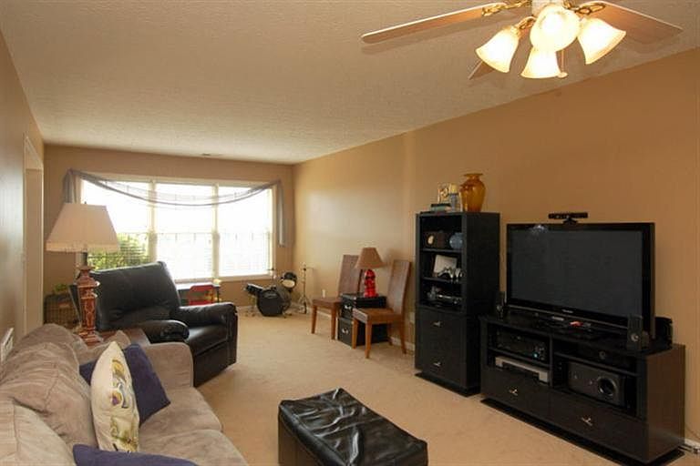 1st image of 813 Aster Ct