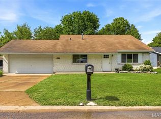 10113 Sunridge Trl S, Pevely, MO 63070