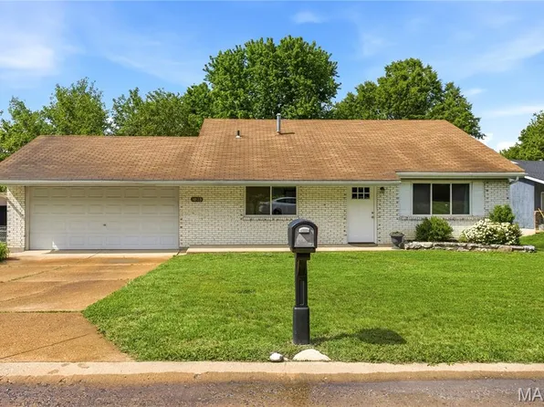 10113 Sunridge Trl S, Pevely, MO 63070