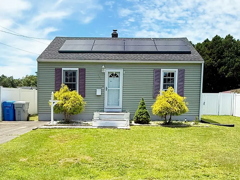 124 Morningside Dr W — Photo 1