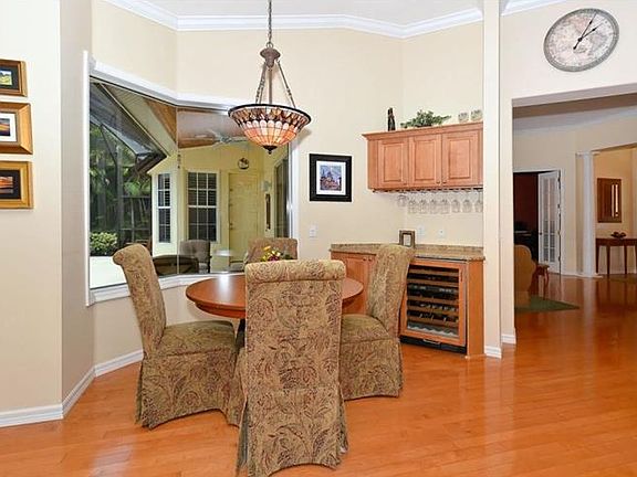 5th image of 7657 Harrington Ln