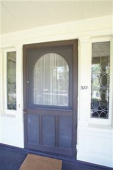 4th image of 377 Charlton Ave