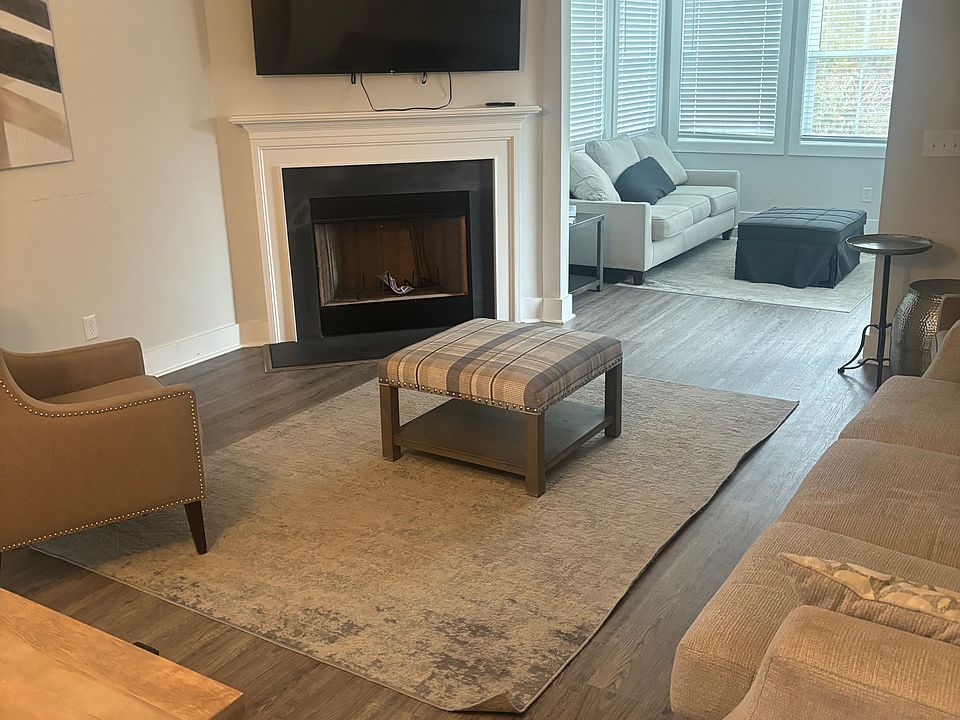 1st image of 7 Mangrove St #7