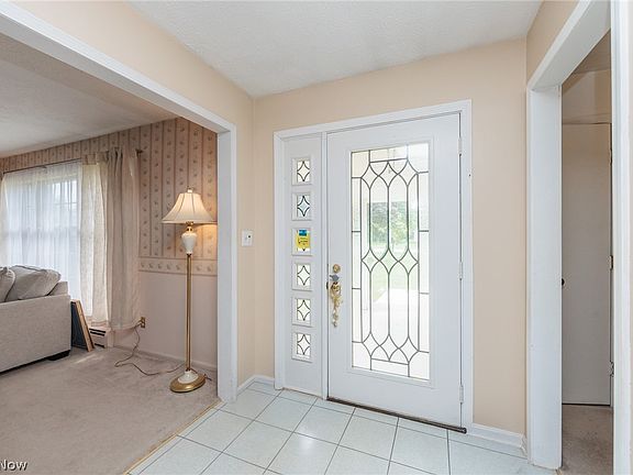 4th image of 20246 Drake Rd