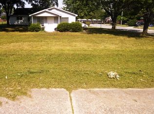 1300 S Greene St, Greenville, NC 27834