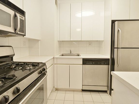 2nd image of 300 E 40th St APT 16M