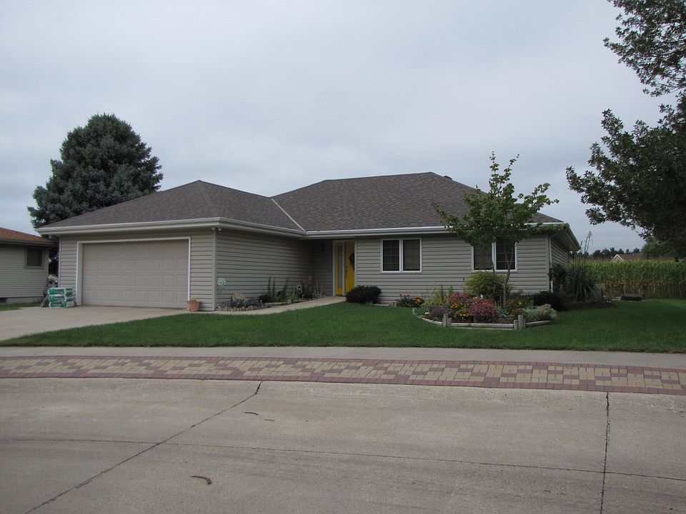 942 Bicentennial Circle