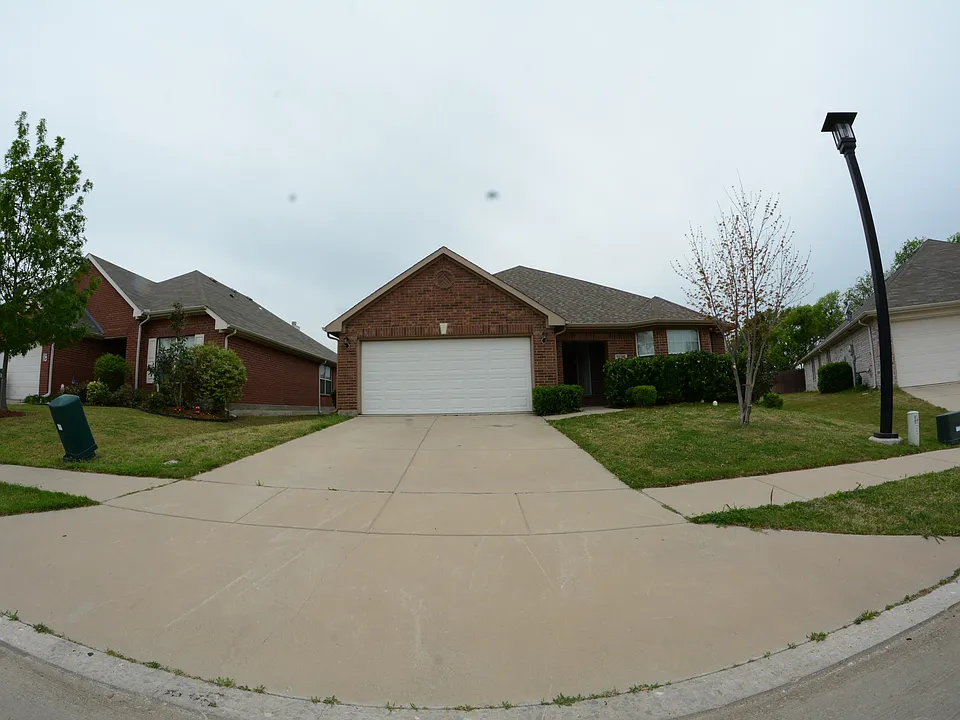 2004 Jasmine Valley Dr