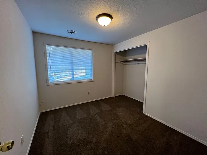 3 bed, 1.0 bath, 1056 sqft, $1,750 — Photo 3