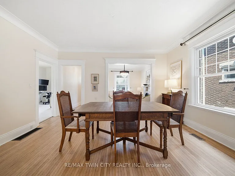 115 Saint Paul Ave — Photo 17