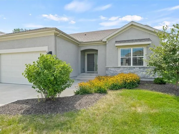 14519 Amanda Ln, Basehor, KS 66007