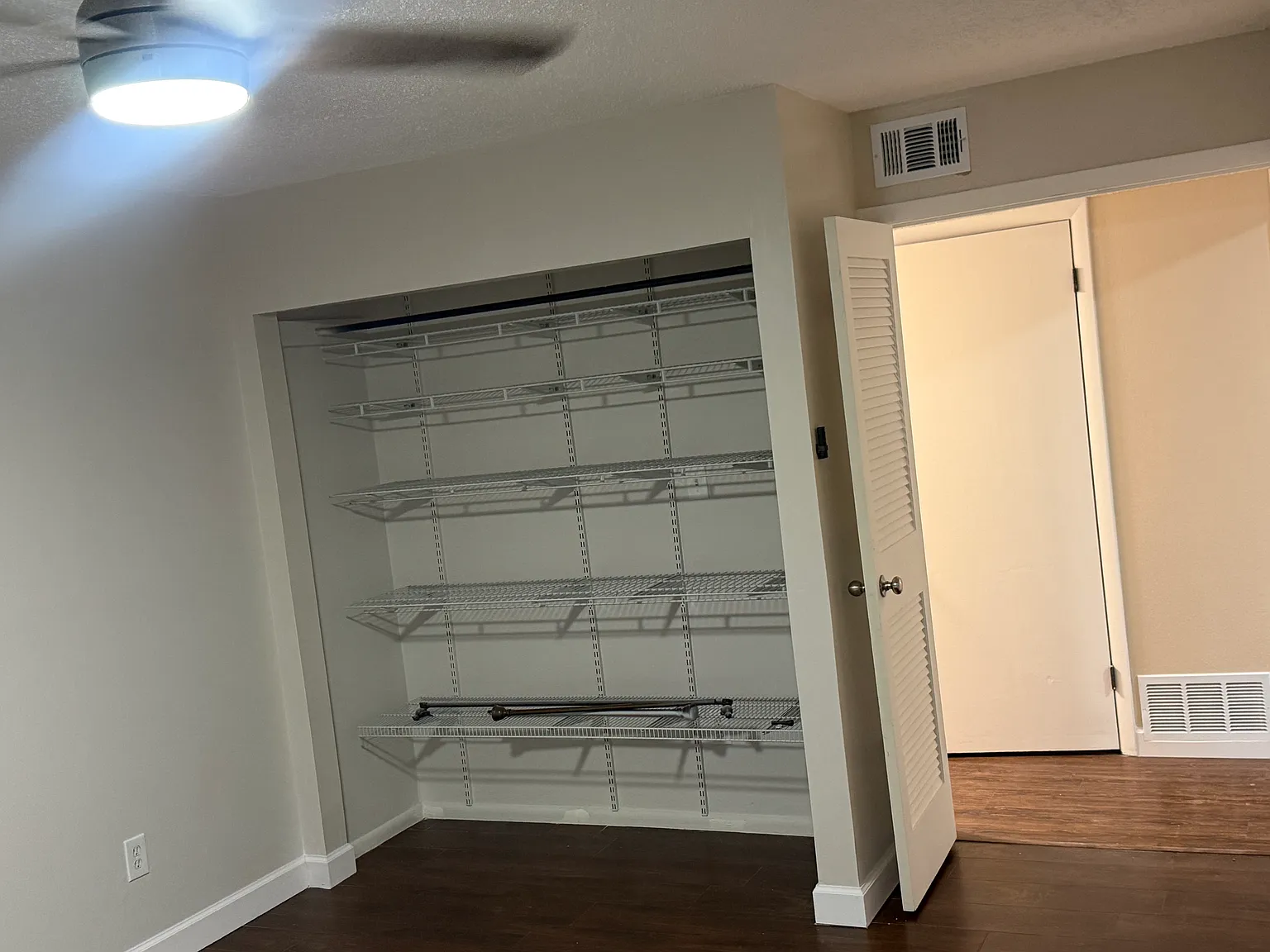 3 bed, 1659 sqft, $2,100 — Photo 4