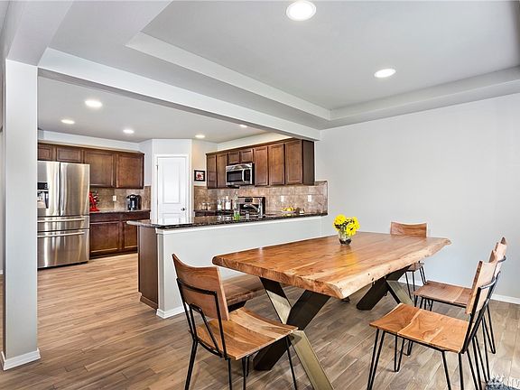 5th image of 18818 111th Avenue Ct E