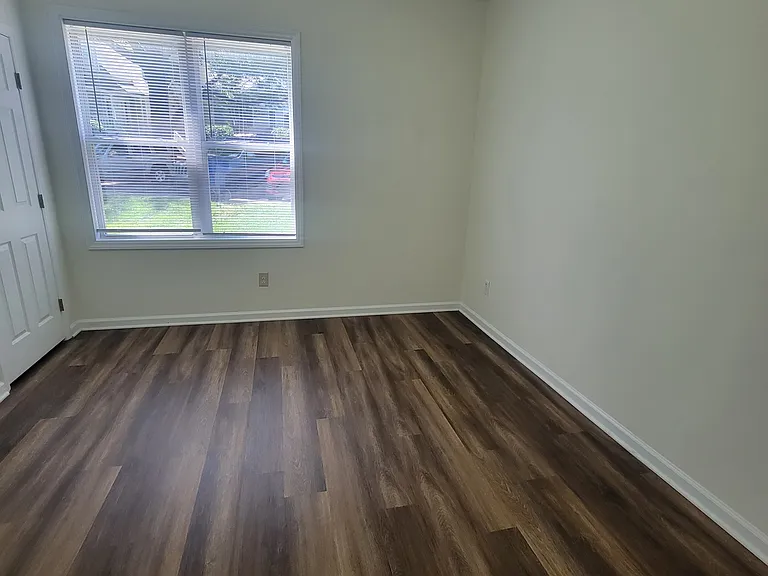 1600 Claiborne Ct — Photo 10