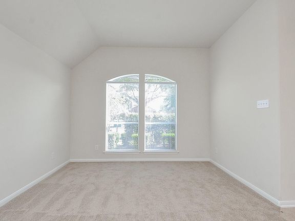 4th image of 25815 Chapman Falls Dr