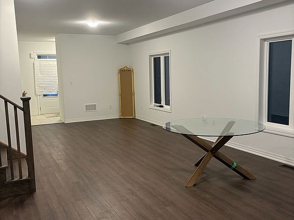 5th image of 10 Stennett Dr