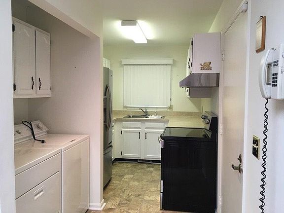 3rd image of 81 Schroder Ln Unit 14