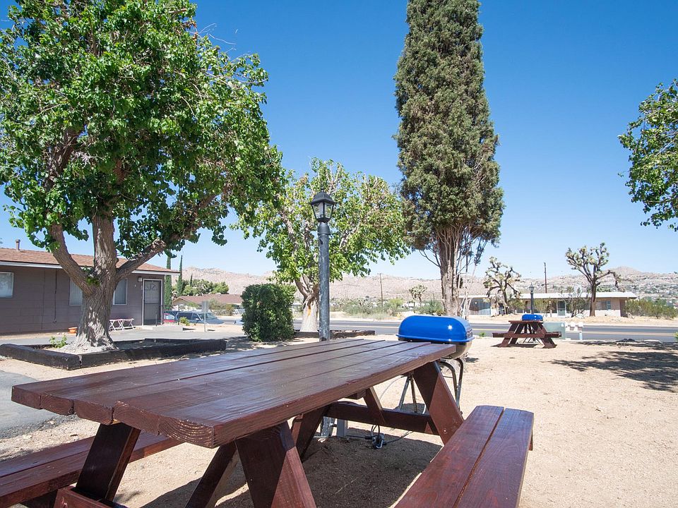 The courtyard provides a great space to spend time with friends and family. Enjoy the BBQ's, picnic tables and timed courtyard lights!