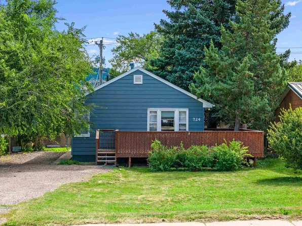 724 Saint Joe St, Spearfish, SD 57783