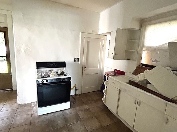 4th image of 1734 Spruce St