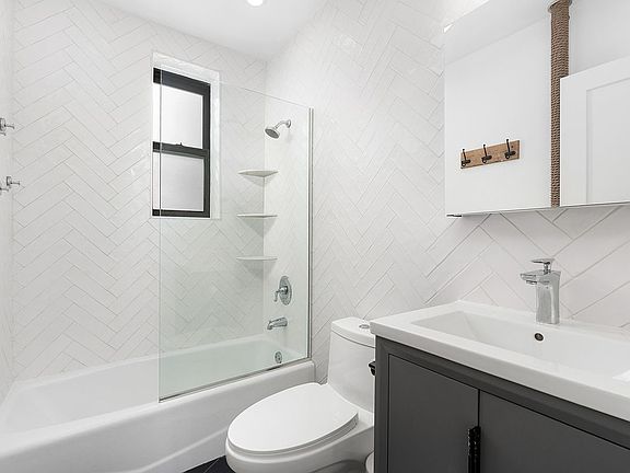 5th image of 175 Eastern Pkwy APT 5N