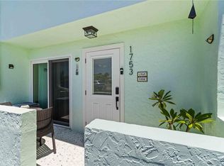 1753 Dawn St, Sarasota, FL 34231