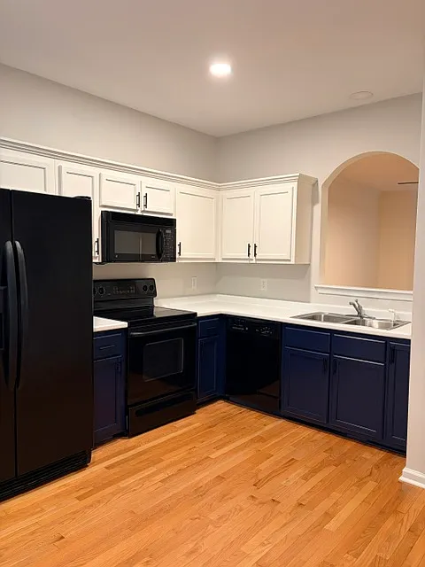 2 bed, 1.5 bath, 1040 sqft, $1,700 — Photo 4