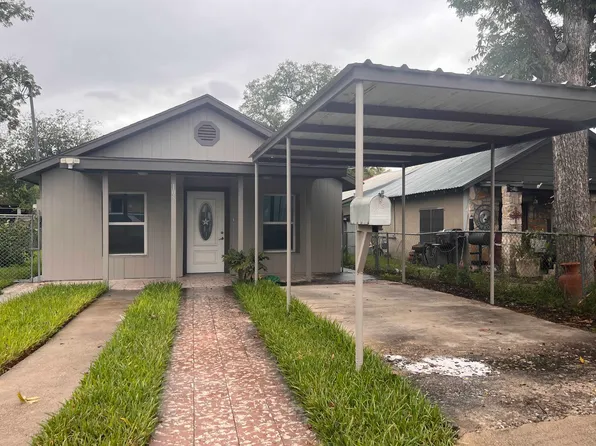 105 W Wernett St, Del Rio, TX 78840