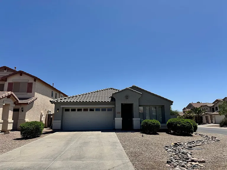 44879 W Desert Garden Rd — Photo 2