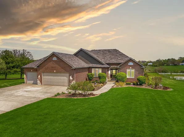 10805 Colorado St, Winfield, IN 46307