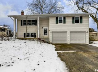 8 Ranger Dr, Springfield, IL 62702