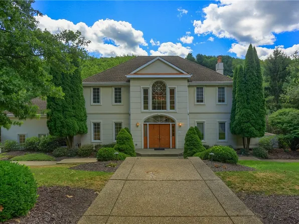 1561 Barrington Dr, Wexford, PA 15090