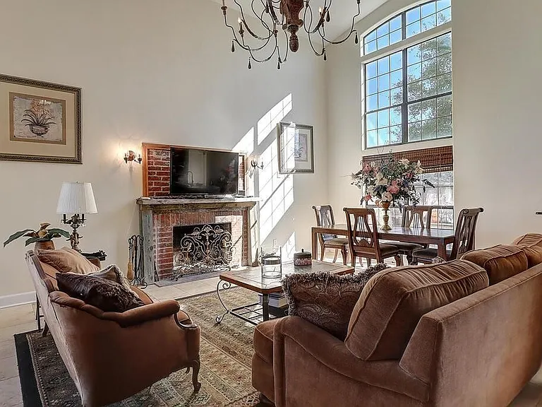 3417 Newcastle Dr — Photo 8