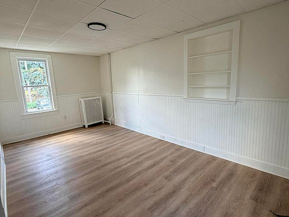 5th image of 26 E Carey St #4