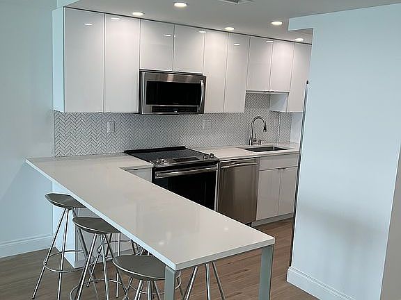 5th image of 333 NE 21st Ave APT 1816