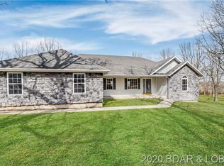 240 Southern Comanche Dr, Camdenton, MO 65020