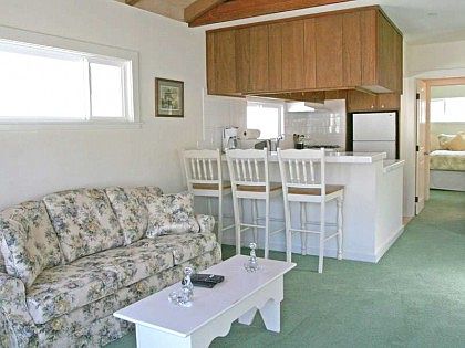 4th image of 318 Claressa Ave