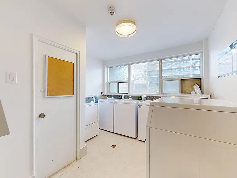 1 Marquette Ave — Photo 10