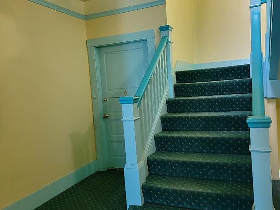 3rd image of 1300 La Playa St APT 1