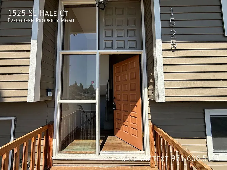 1525 SE Hale Ct — Photo 4
