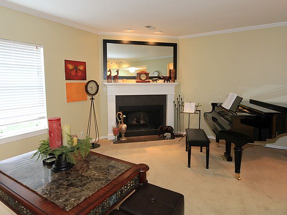 2nd image of 3000 E Kennedy Dr APT 14