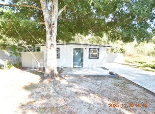 825 1/2 Lincoln Ave, Tarpon Springs, FL 34689