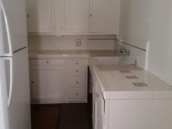 5th image of 639 Orange Grove Ave APT 106